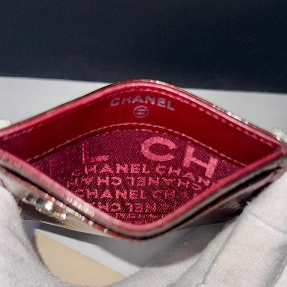 CHANEL Metallic Red Card holder - Picture 10 of 13